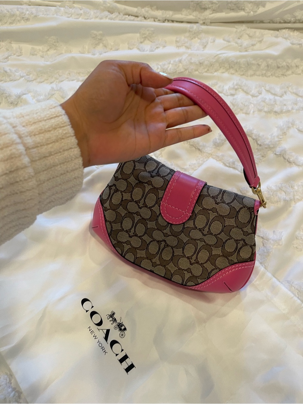 Coach Signature Canvas Shoulder Bag with Pink Leather Trim - Picture 3 of 6